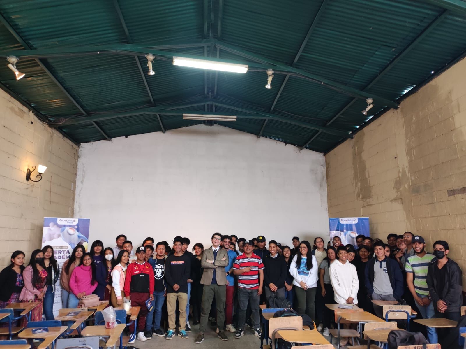 Fotografía de Charla a estudiantes de San Juan Sacatepéquez.