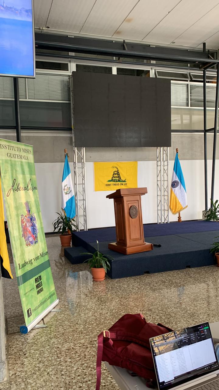 Fotografía de Congreso Libertario en la Universidad Rafael Landívar: la imposibilidad del socialismo.