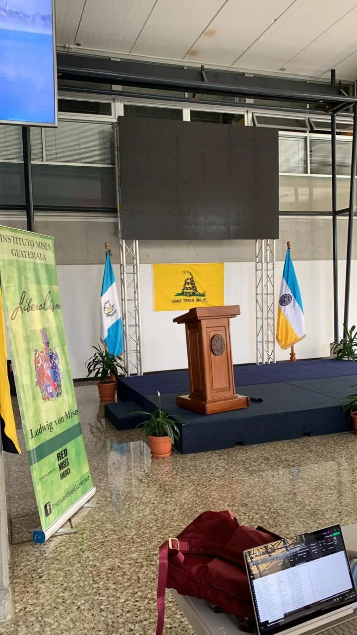 Fotografía de Congreso Libertario en la Universidad Rafael Landívar: la imposibilidad del socialismo.