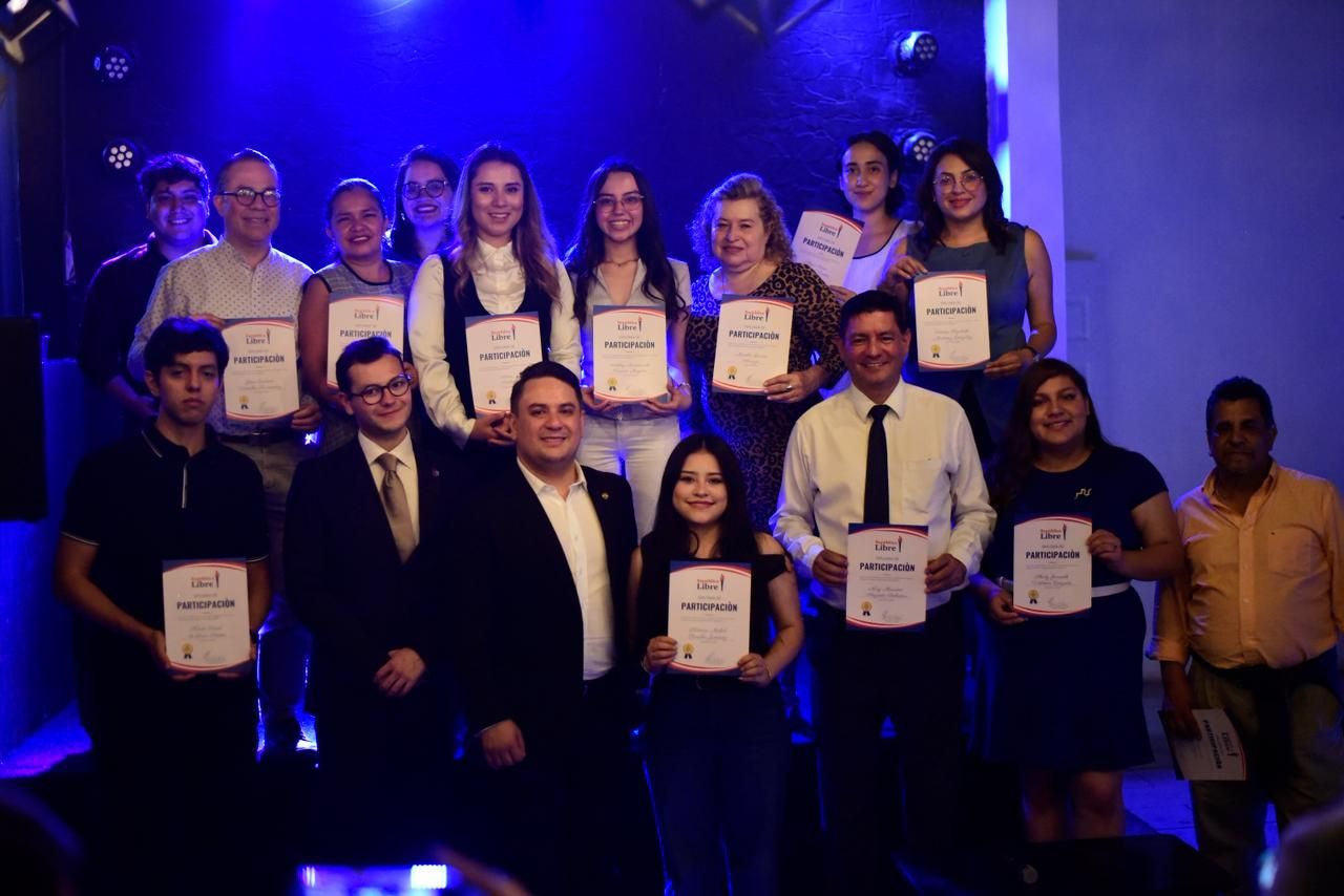 Fotografía de Graduación de la primera edición de Liberalismo en cuatro sesiones