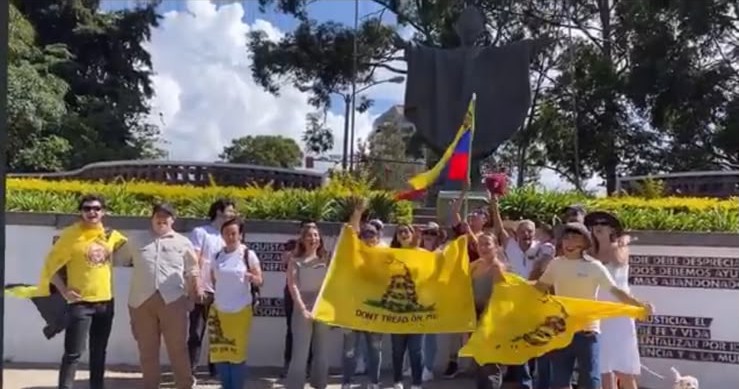 Fotografía de ¡HISTÓRICO! Primera marcha libertaria en solidaridad con el pueblo venezolano.